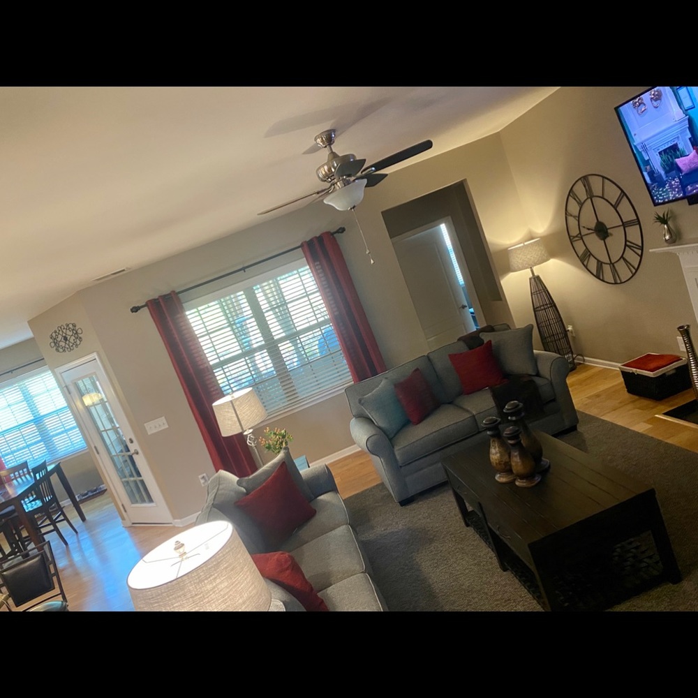 Sold - Picture 3 of 3